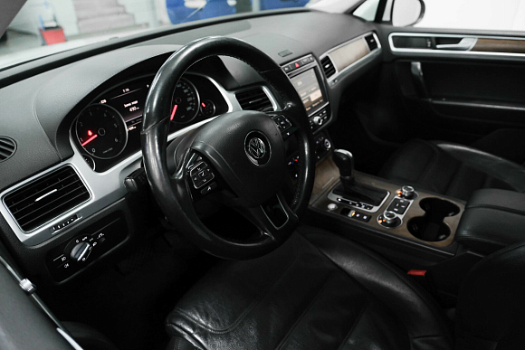 Volkswagen Touareg R-line, 2014 года, пробег 160000 км