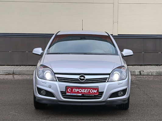 Opel Astra, 2013 года, пробег 197390 км