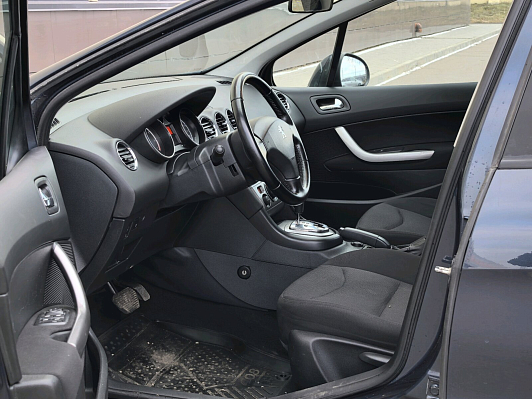 Peugeot 408 Style, 2012 года, пробег 157000 км