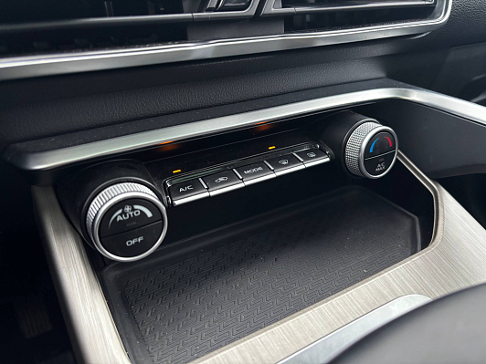 Geely Coolray Luxury, 2023 года, пробег 37755 км