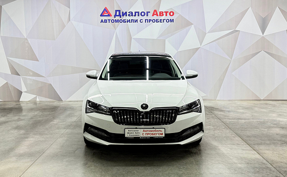 Skoda Superb Luxury, 2024 года, пробег 7025 км