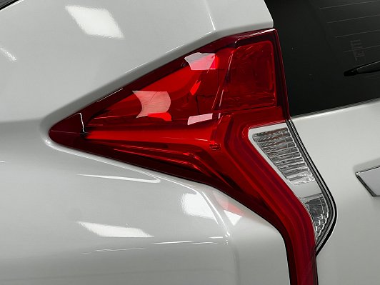 Mitsubishi Pajero Sport Instyle, 2019 года, пробег 203000 км