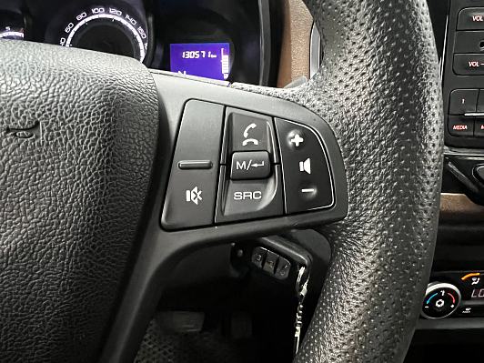 Lada (ВАЗ) XRAY Comfort, 2017 года, пробег 130000 км