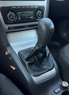 Skoda Octavia, 2011 года, пробег 203832 км