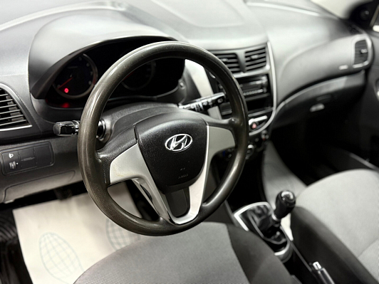 Hyundai Solaris Active, 2014 года, пробег 215176 км