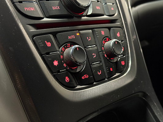 Opel Astra, 2011 года, пробег 229138 км