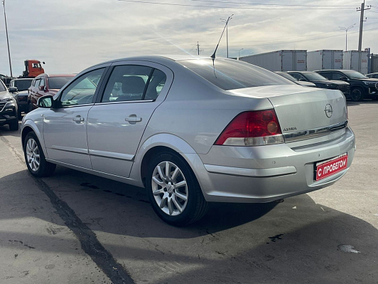 Opel Astra Cosmo, 2013 года, пробег 197390 км