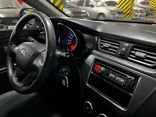 Kia Rio Comfort (без теплых опций), 2012 года, пробег 214000 км