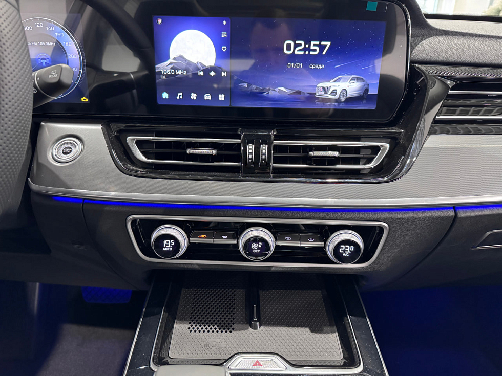 Hongqi HS5 Deluxe, черный