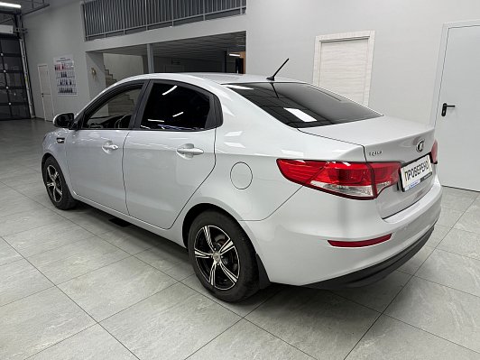 Kia Rio Luxe, 2015 года, пробег 169307 км