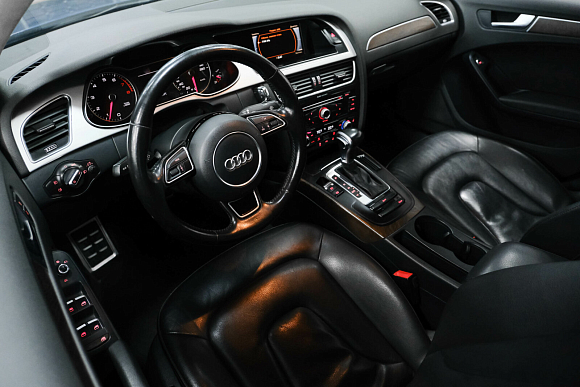 Audi A4 Comfort, 2015 года, пробег 205500 км