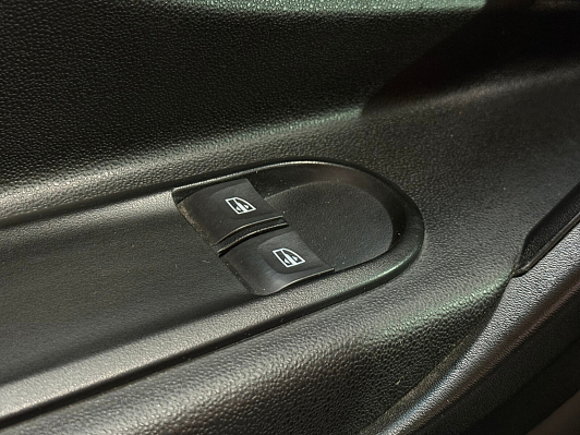 Lada (ВАЗ) XRAY, 2018 года, пробег 204905 км