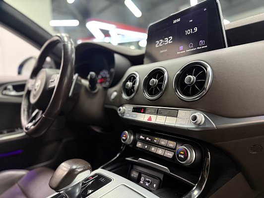 Kia Stinger, 2018 года, пробег 143720 км
