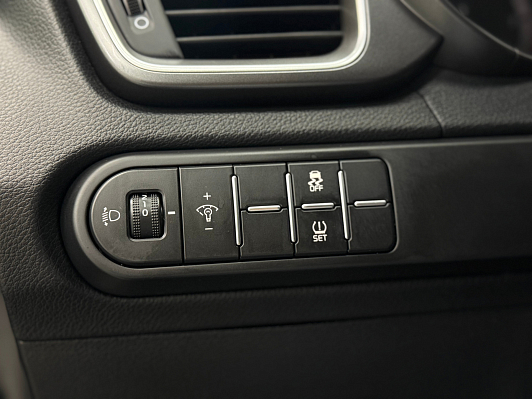 Kia Ceed Luxe, 2020 года, пробег 83000 км