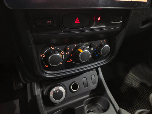 Renault Duster LE Adventure, 2012 года, пробег 208099 км