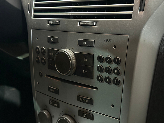 Opel Astra, 2009 года, пробег 334000 км