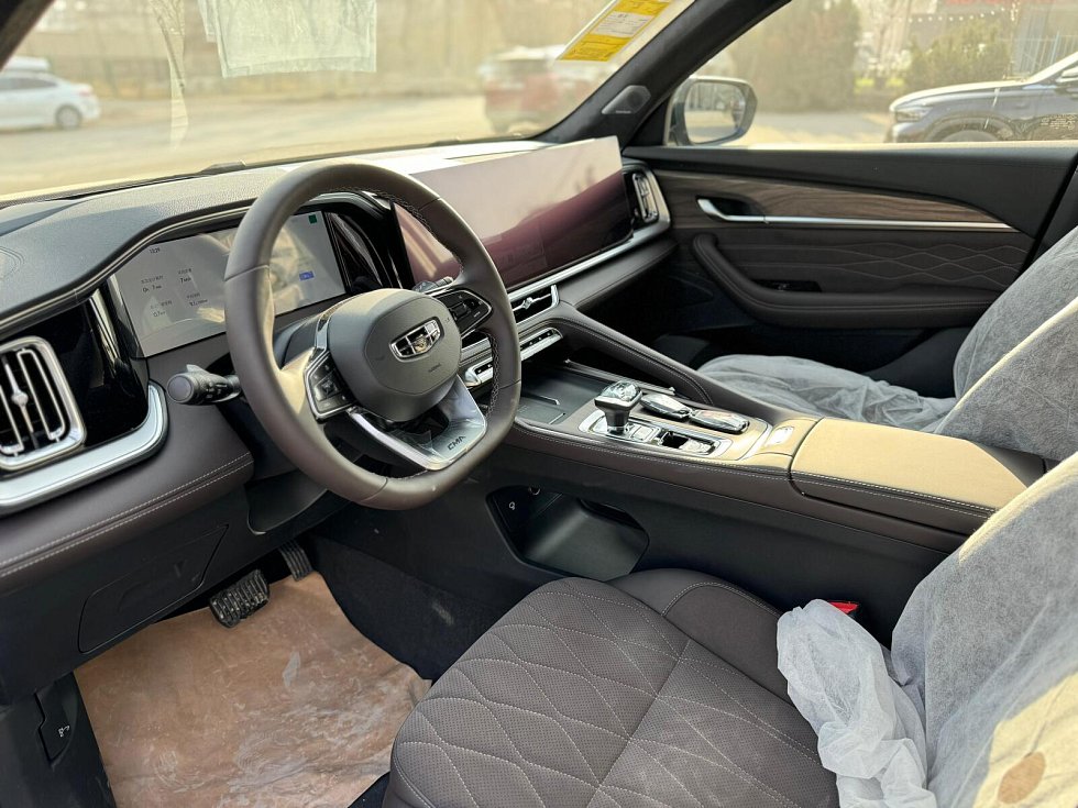 Geely Monjaro Flagship, зеленый