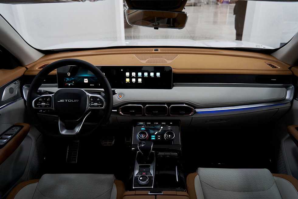 Jetour X70+ Комфорт, бежевый
