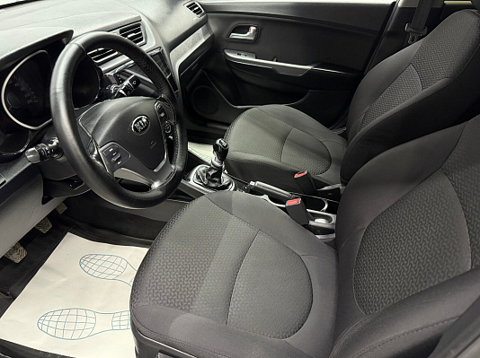 Kia Rio Luxe, 2016 года, пробег 135911 км