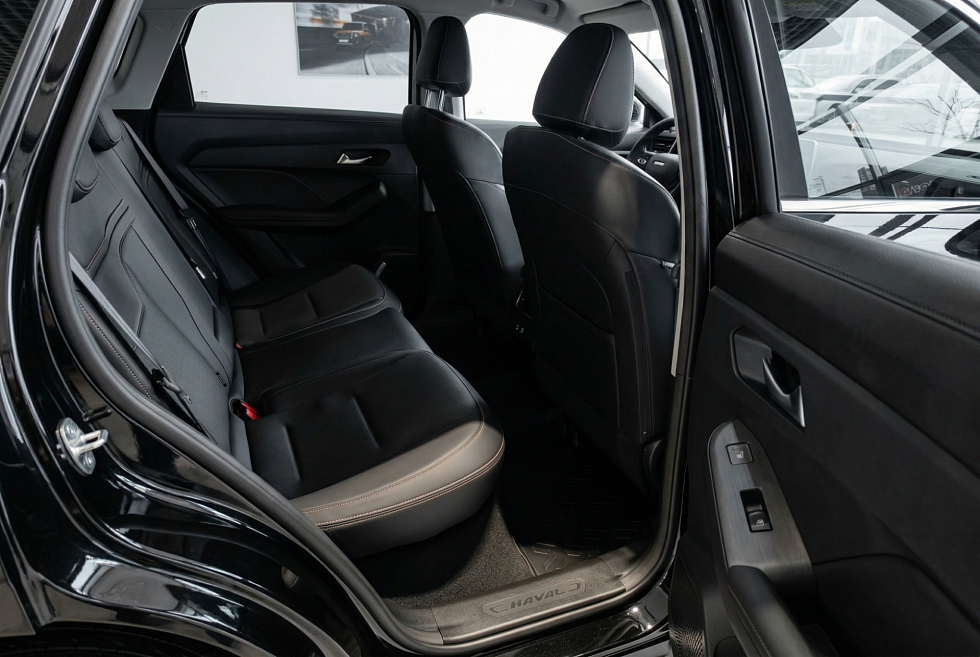 Haval Jolion Премиум, черный