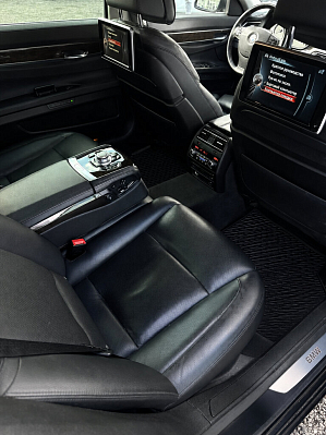 BMW 7 серии, 2013 года, пробег 126042 км