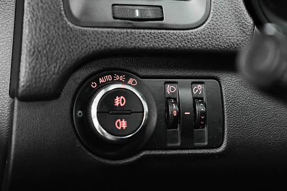 Opel Insignia Elegance, 2013 года, пробег 172000 км