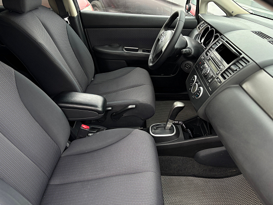 Nissan Tiida, 2008 года, пробег 149000 км