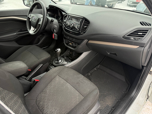 Lada (ВАЗ) Vesta Luxe Multimedia (2017-2019), 2019 года, пробег 92437 км