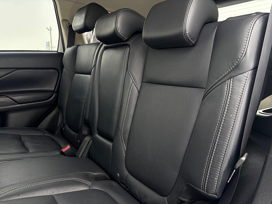 Mitsubishi Outlander Instyle, 2021 года, пробег 83293 км