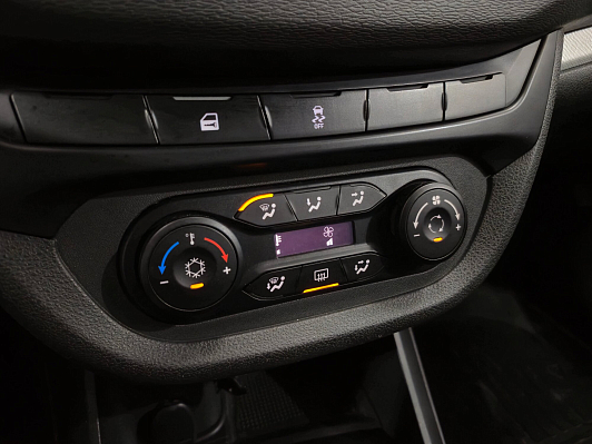 Lada (ВАЗ) Vesta Comfort Multimedia, 2017 года, пробег 156861 км