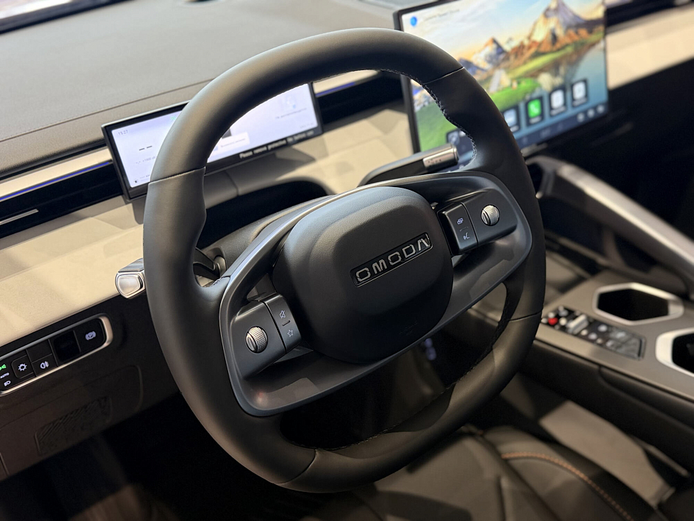 Omoda C5 Актив, красный