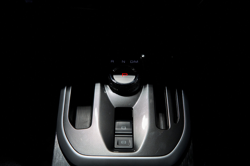 Haval Jolion Премиум, красный