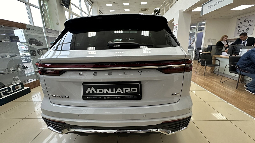 Geely Monjaro Флагман, белый