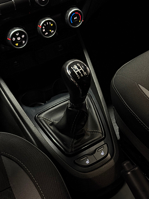 Lada (ВАЗ) Vesta, 2023 года, пробег 40200 км