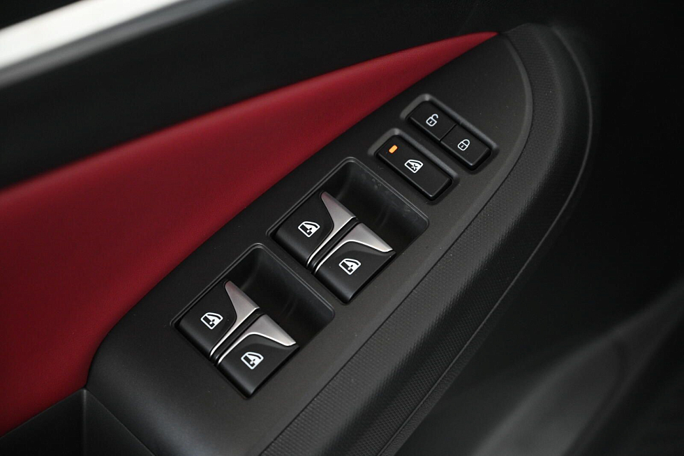 Changan Eado Plus Tech, серебряный