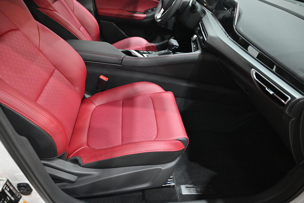 Changan Eado Plus Стандарт, белый