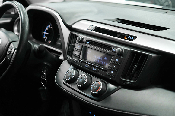 Toyota RAV4, 2015 года, пробег 227000 км