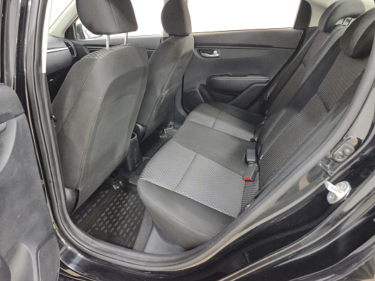 Kia Rio Luxe, 2017 года, пробег 50000 км