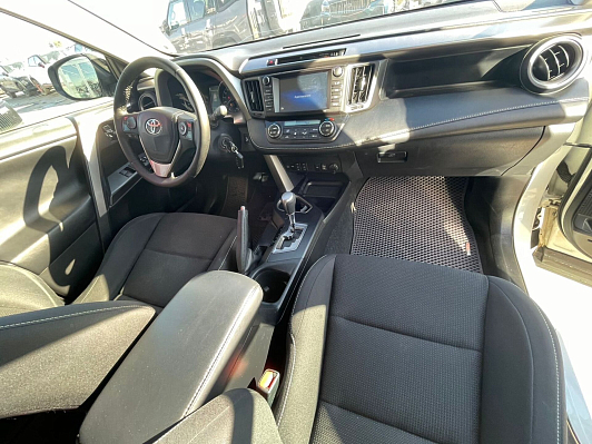 Toyota RAV4, 2017 года, пробег 133438 км