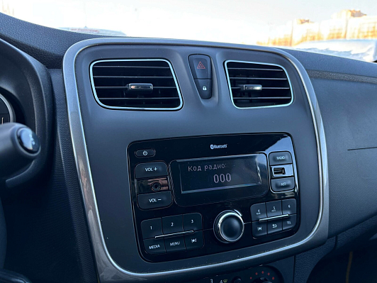 Renault Sandero Stepway Life, 2019 года, пробег 112333 км