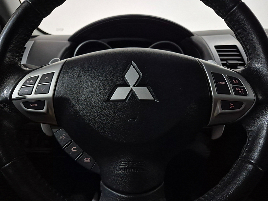 Mitsubishi Outlander Ultimate, 2011 года, пробег 194950 км