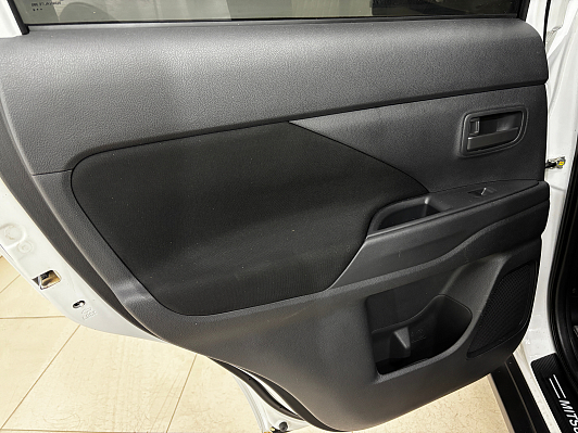 Mitsubishi Outlander Invite, 2014 года, пробег 131630 км