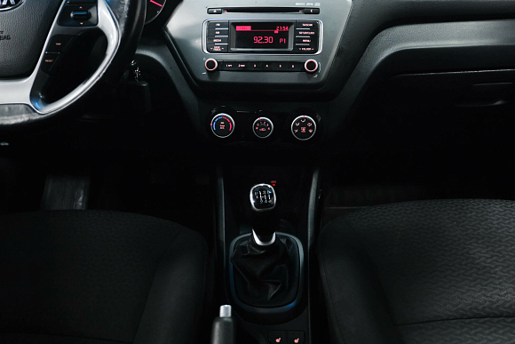 Kia Rio Luxe, 2015 года, пробег 182000 км