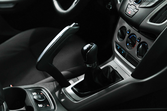 Ford Focus, 2013 года, пробег 194715 км