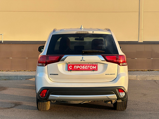 Mitsubishi Outlander, 2018 года, пробег 59873 км