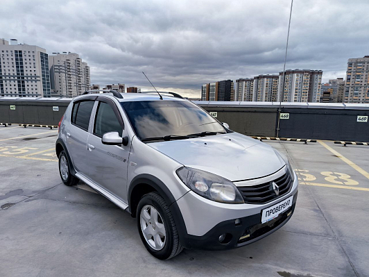 Renault Sandero Stepway, 2014 года, пробег 183000 км