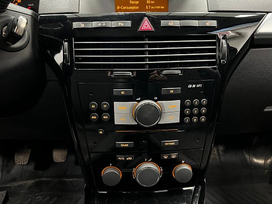 Opel Astra Cosmo, 2011 года, пробег 122000 км