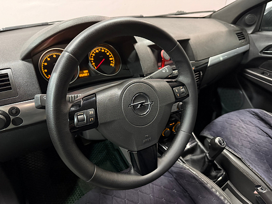 Opel Astra, 2010 года, пробег 252000 км