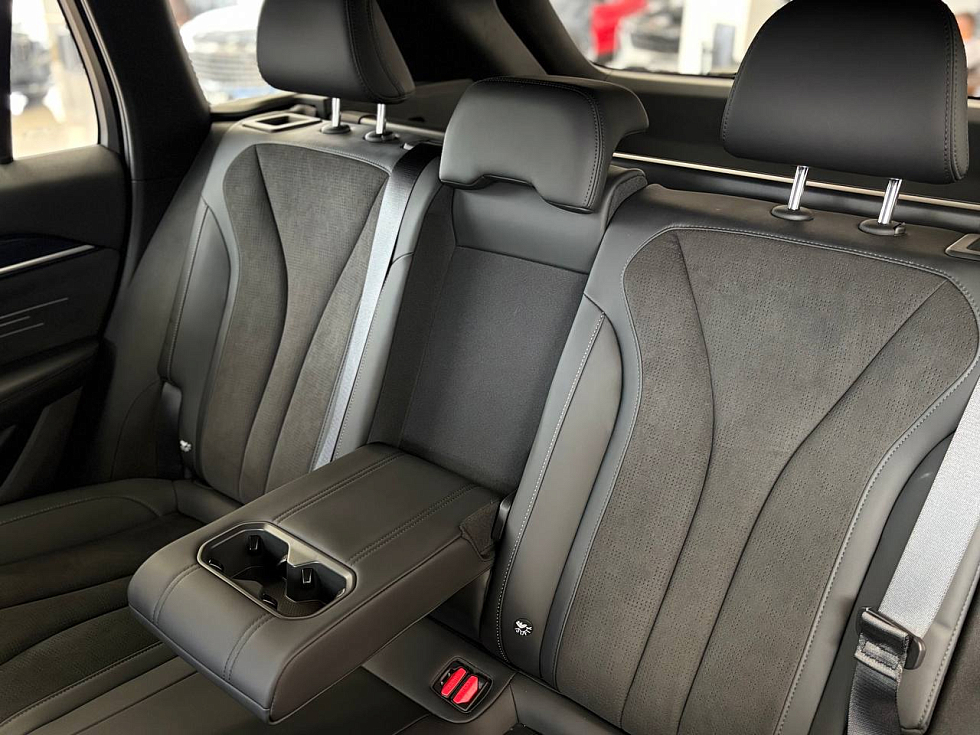 Geely Monjaro Flagship, черный