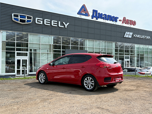 Kia Ceed Luxe, 2015 года, пробег 135806 км